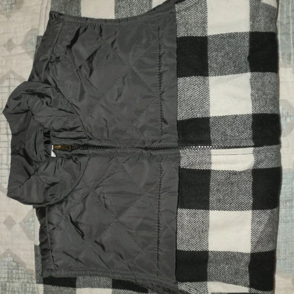 NWT MAURICES (0X) BUFFALO PLAID VEST - Picture 3 of 4